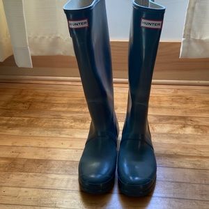 Gray High Gloss Hunter Boots, Women’s 9